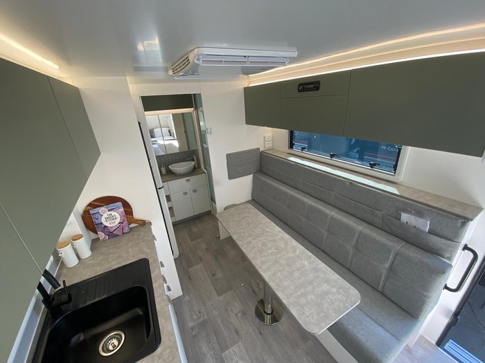 2025 Traveller 17' Destination Track Semi Off Road