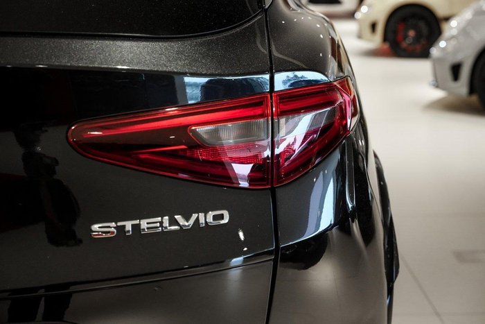 2019 Alfa Romeo Stelvio Quadrifoglio