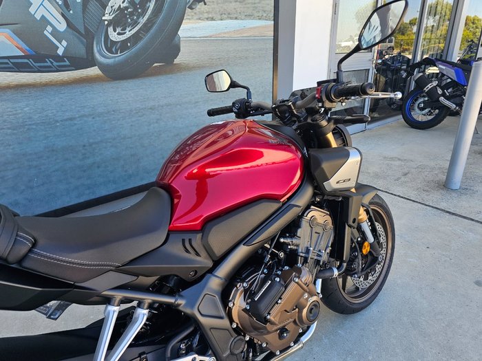 2025 Honda CB650RAC Red