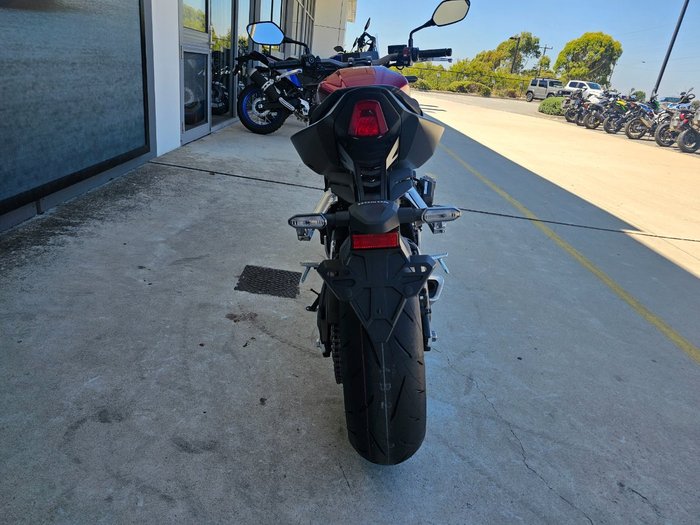 2025 Honda CB650RAC Red