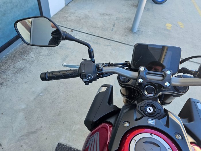 2025 Honda CB650RAC Red