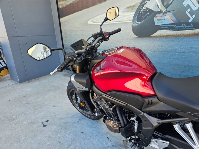 2025 Honda CB650RAC Red