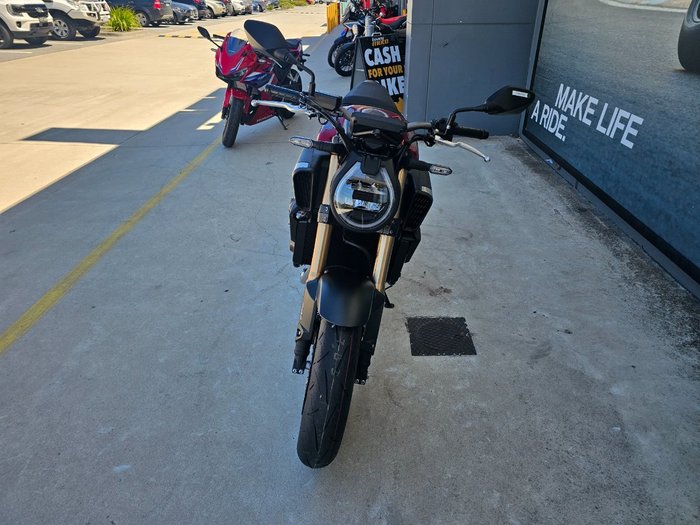 2025 Honda CB650RAC Red