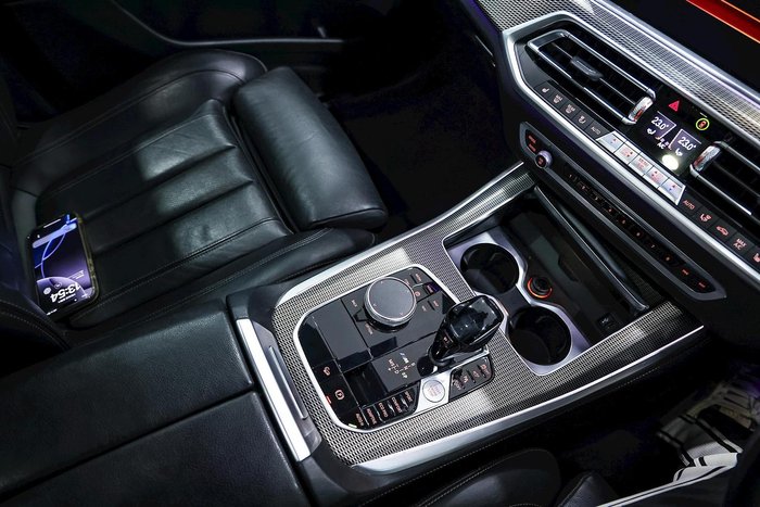 2020 BMW X5 M50i