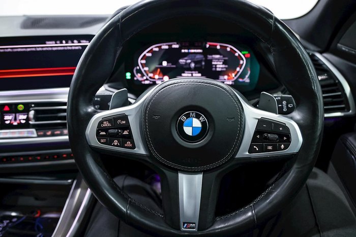 2020 BMW X5 M50i
