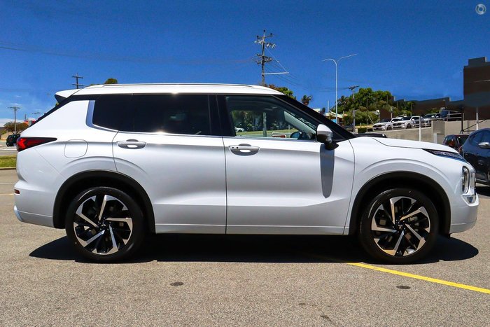 2024 Mitsubishi Outlander Exceed