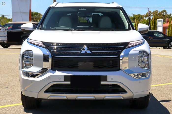 2024 Mitsubishi Outlander Exceed