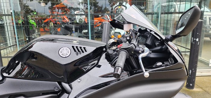 2024 Yamaha YZF-R7LA BLACK