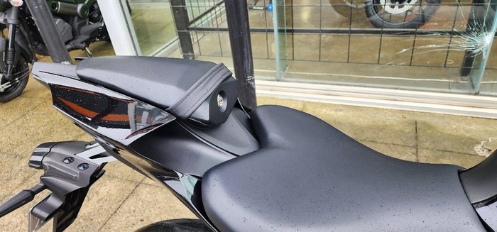 2024 Yamaha YZF-R7LA BLACK