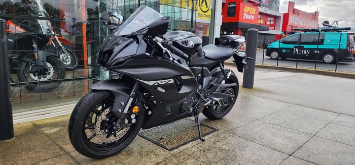 2024 Yamaha YZF-R7LA BLACK