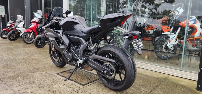 2024 Yamaha YZF-R7LA BLACK