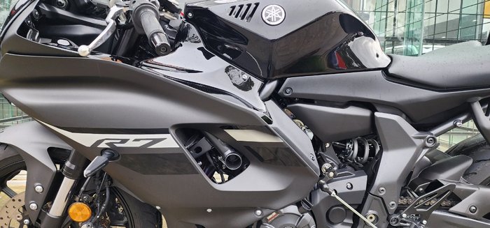 2024 Yamaha YZF-R7LA BLACK