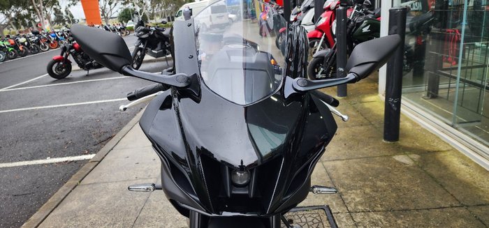 2024 Yamaha YZF-R7LA BLACK