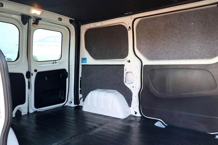 2022 Mitsubishi Express GLX SN MY22 White