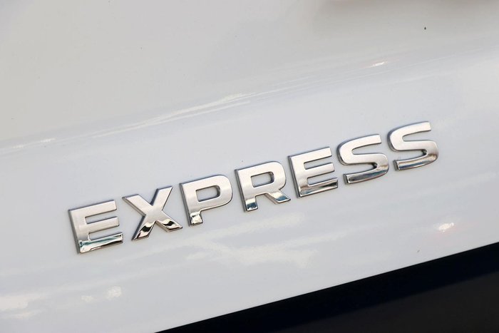 2022 Mitsubishi Express GLX