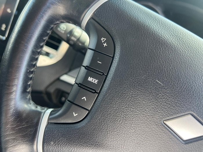 2017 Mitsubishi Pajero Exceed NX MY17 4X4 Dual Range White