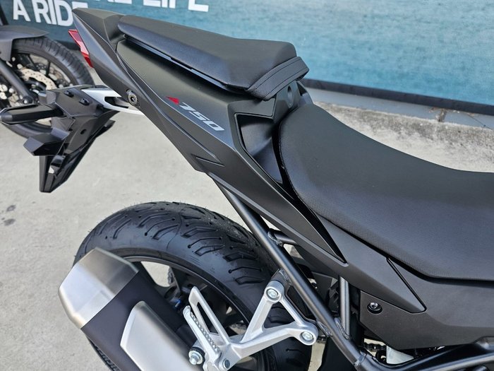 2025 Honda CB750 (HORNET) Black