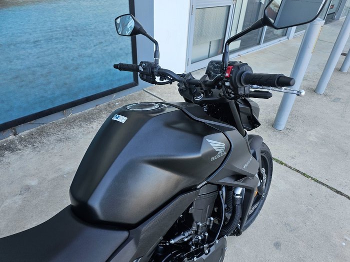 2025 Honda CB750 (HORNET) Black