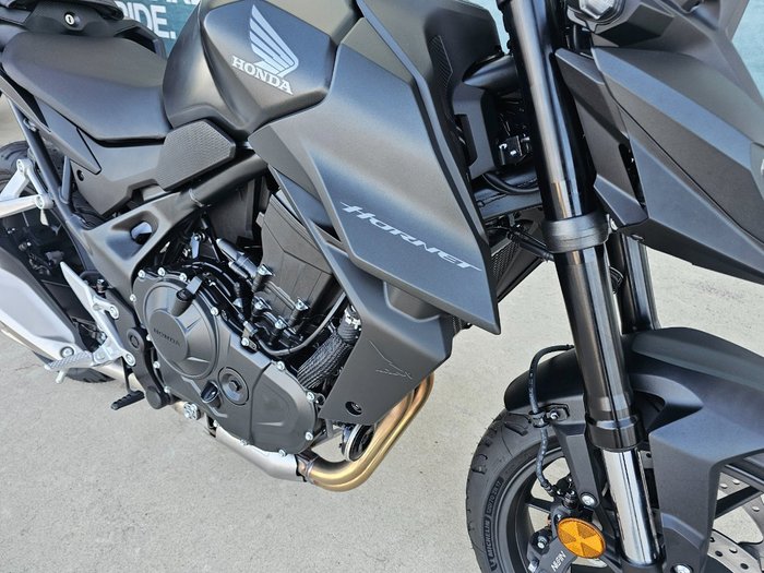 2025 Honda CB750 (HORNET) Black