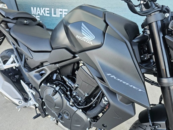 2025 Honda CB750 (HORNET) Black
