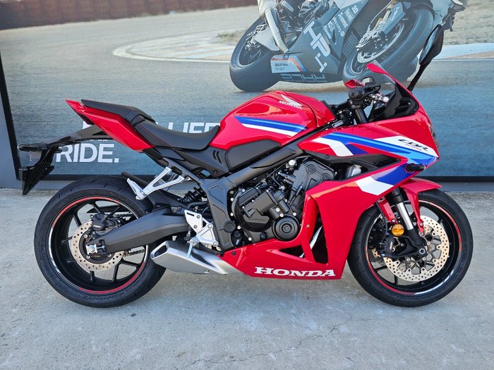 2025 Honda CBR650RAC Red