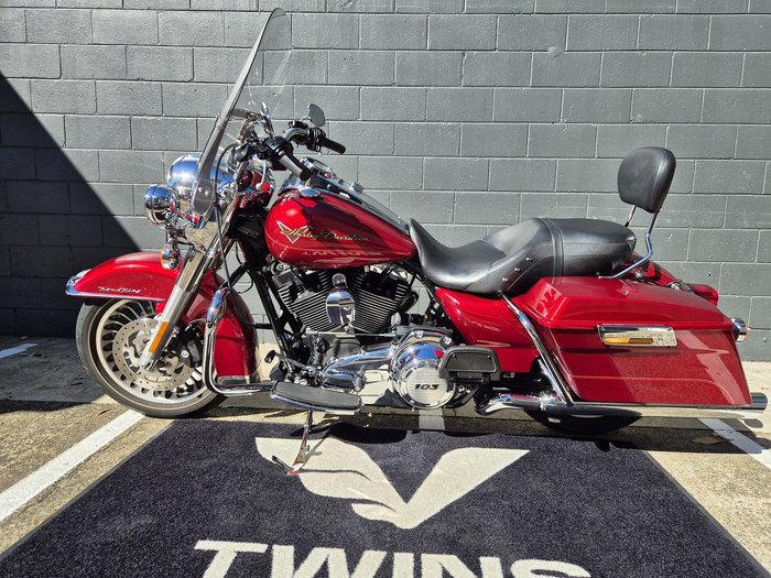 2013 Harley-Davidson Road King 1690 (FLHR) Touring Red