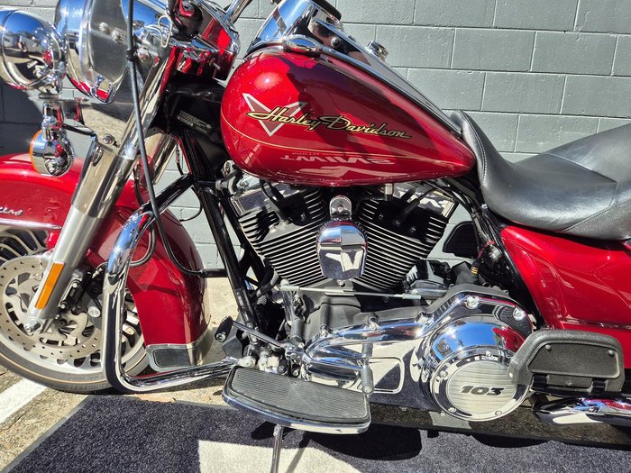 2013 Harley-Davidson Road King 1690 (FLHR) Touring Red