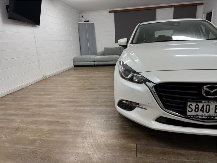 2018 Mazda 3 SP25