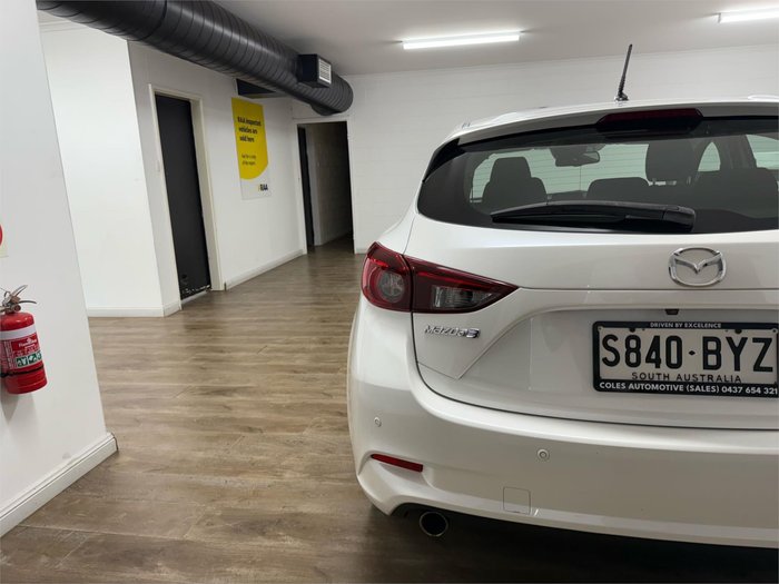 2018 Mazda 3 SP25