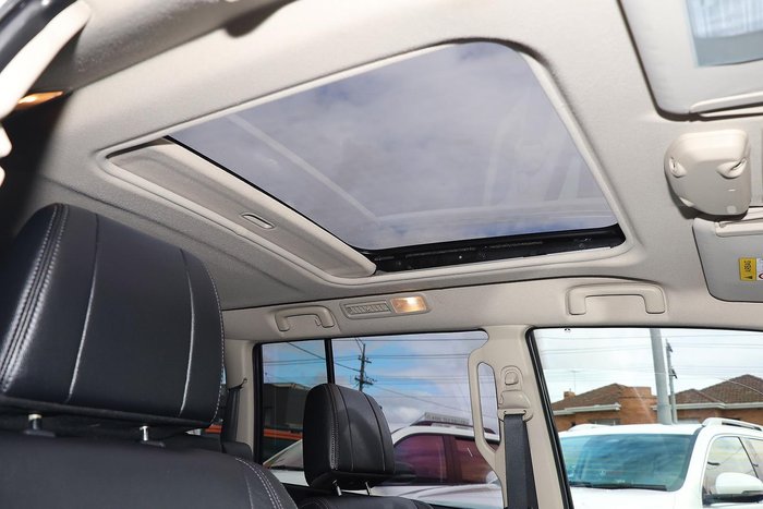 2016 Mitsubishi Pajero Exceed