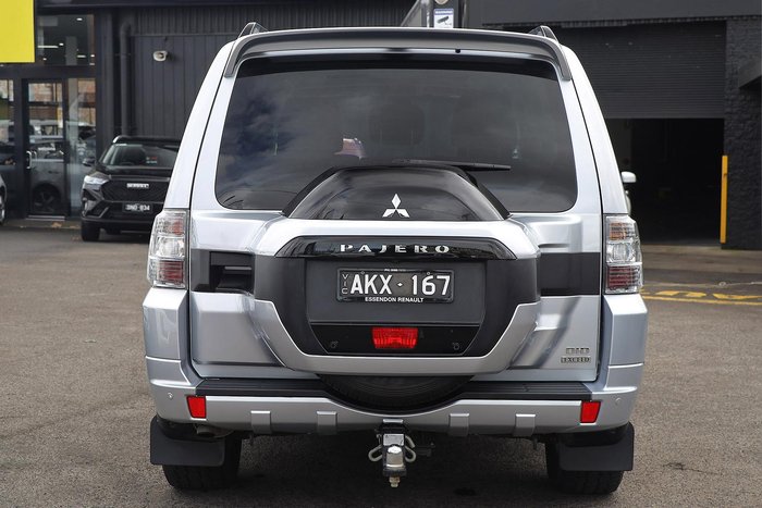 2016 Mitsubishi Pajero Exceed