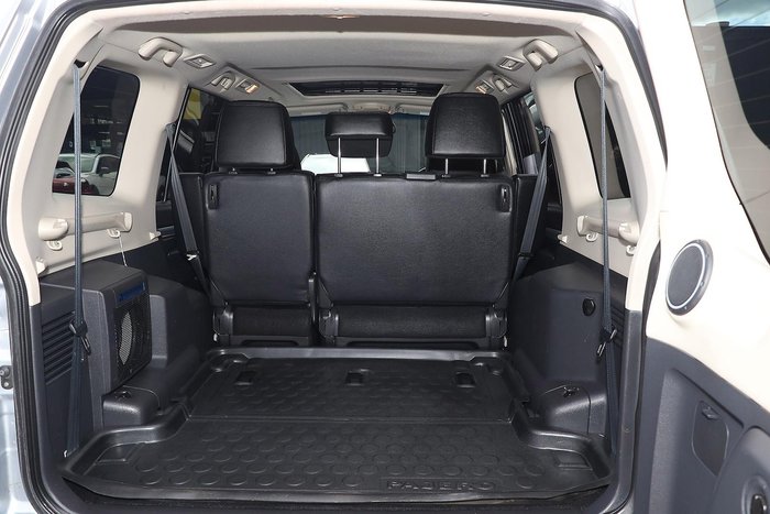 2016 Mitsubishi Pajero Exceed
