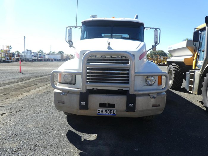 2007 MACK Metro-Liner WHITE