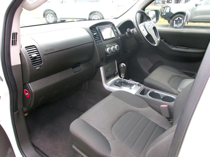 2013 Nissan Navara ST-X 550