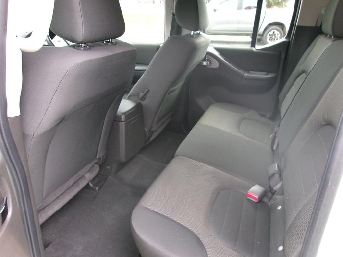 2013 Nissan Navara ST-X 550