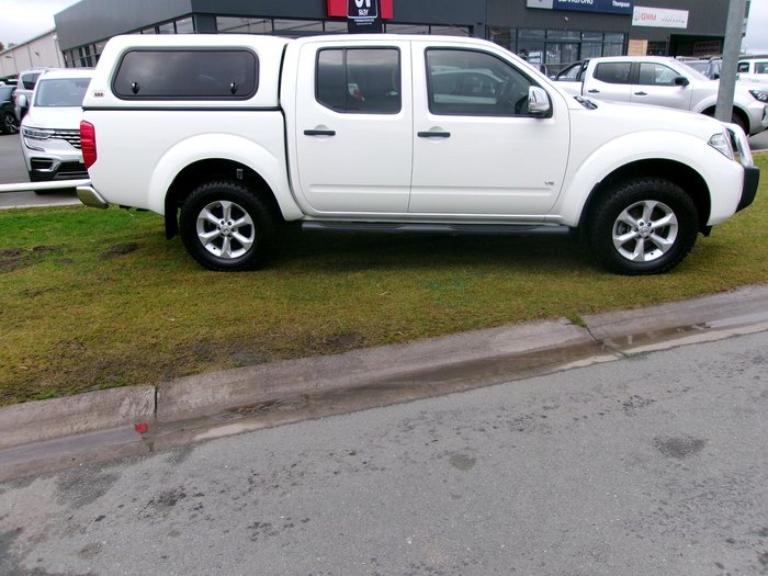 2013 Nissan Navara ST-X 550