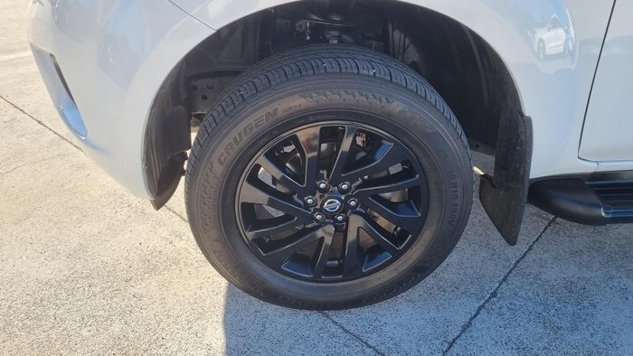 2020 Nissan Navara SL