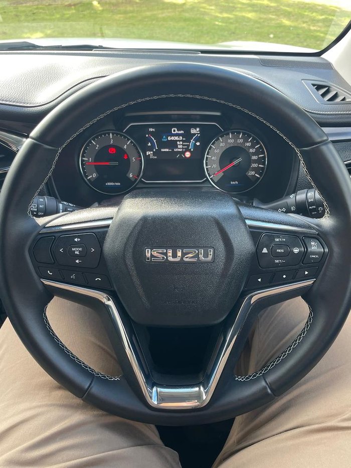 2022 Isuzu MU-X LS-T