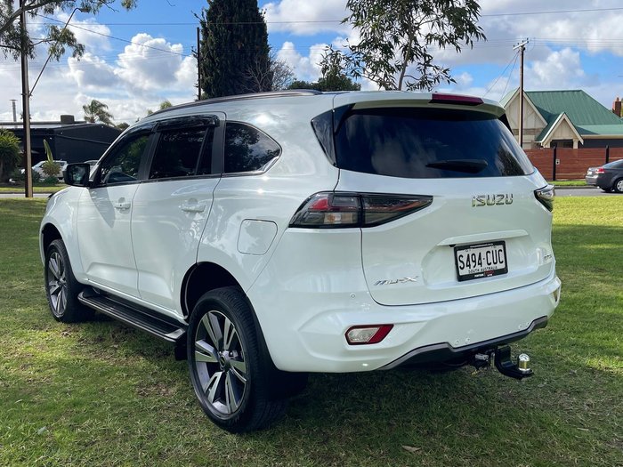 2022 Isuzu MU-X LS-T