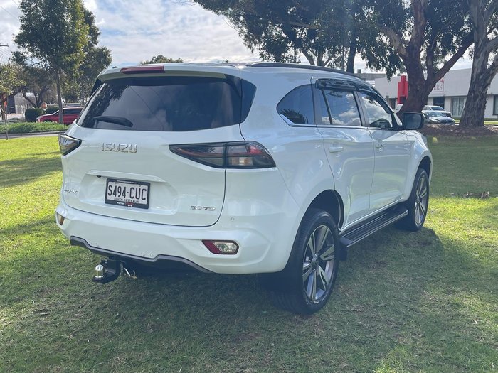 2022 Isuzu MU-X LS-T