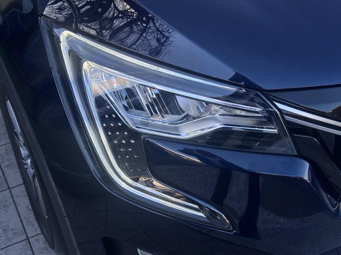 2024 Mahindra XUV700 AX7L