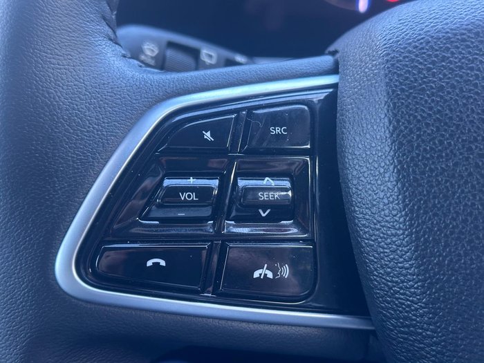 2024 Mahindra XUV700 AX7L