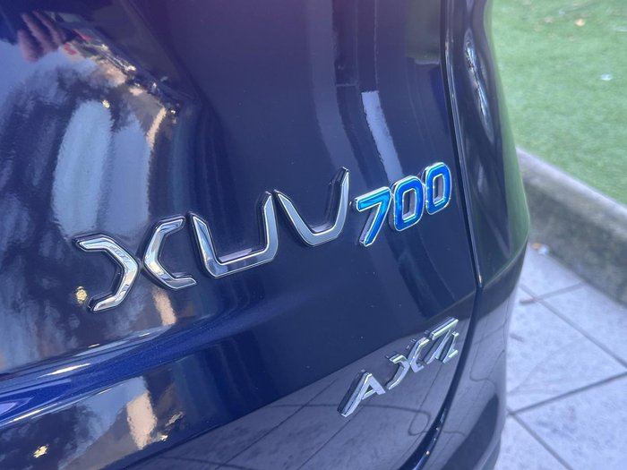 2024 Mahindra XUV700 AX7L