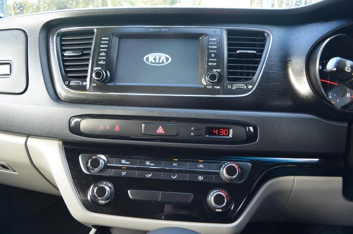 2018 Kia Carnival S
