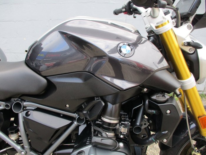 2016 BMW Motorrad R1200R GREY