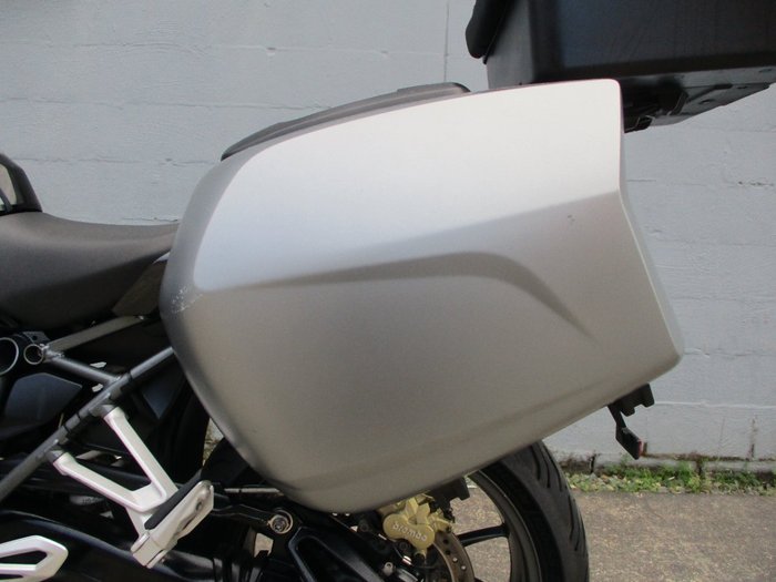 2016 BMW Motorrad R1200R GREY