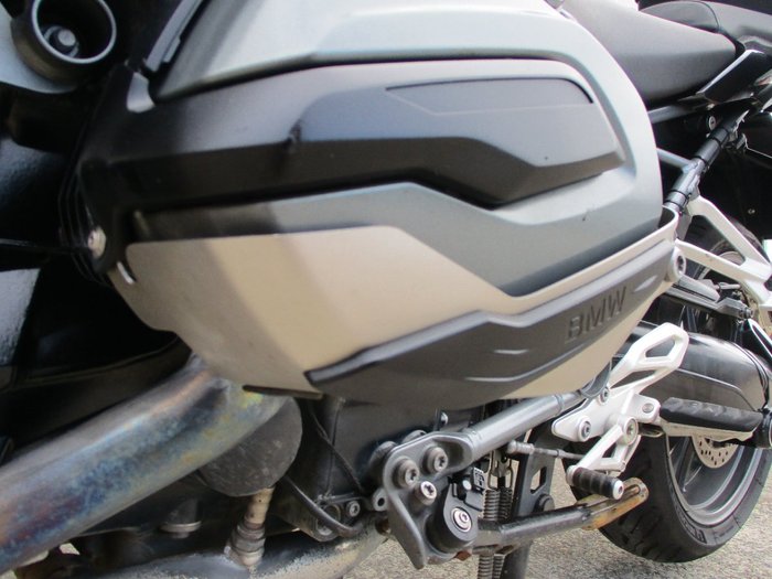 2016 BMW Motorrad R1200R GREY
