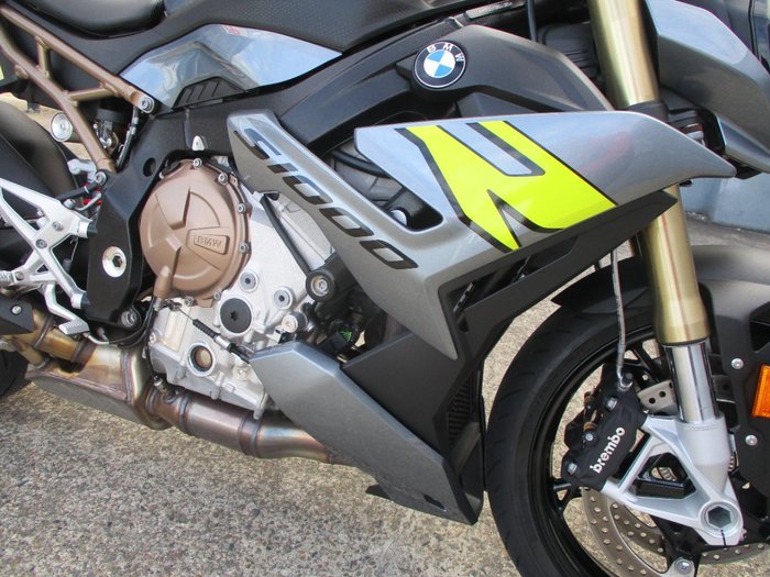 2024 BMW Motorrad S 1000 R BLUE