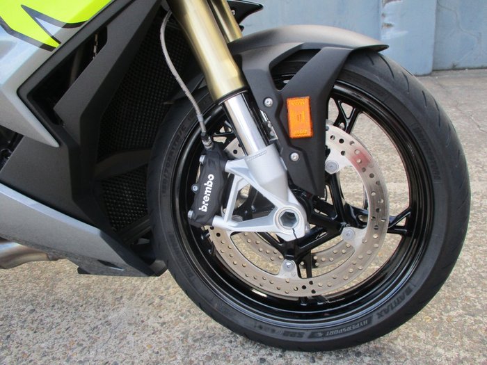2024 BMW Motorrad S 1000 R BLUE