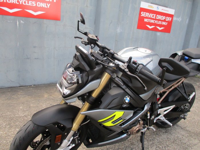 2024 BMW Motorrad S 1000 R BLUE